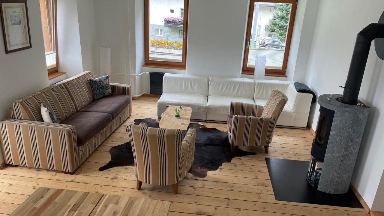 Ferienwohnungen Haus Alte Baeckerei 란다 외부 사진